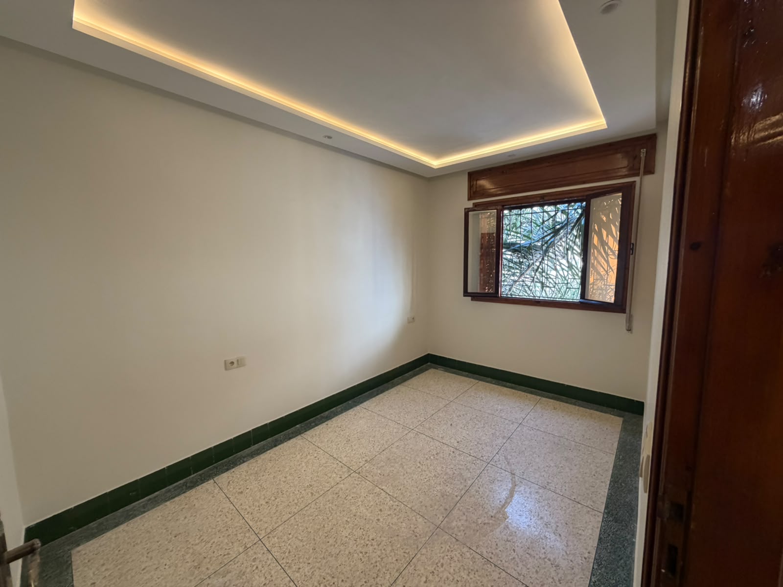 90642e6d-b26e-4e18-87de-2b11c626fb4f appartement vide a louer