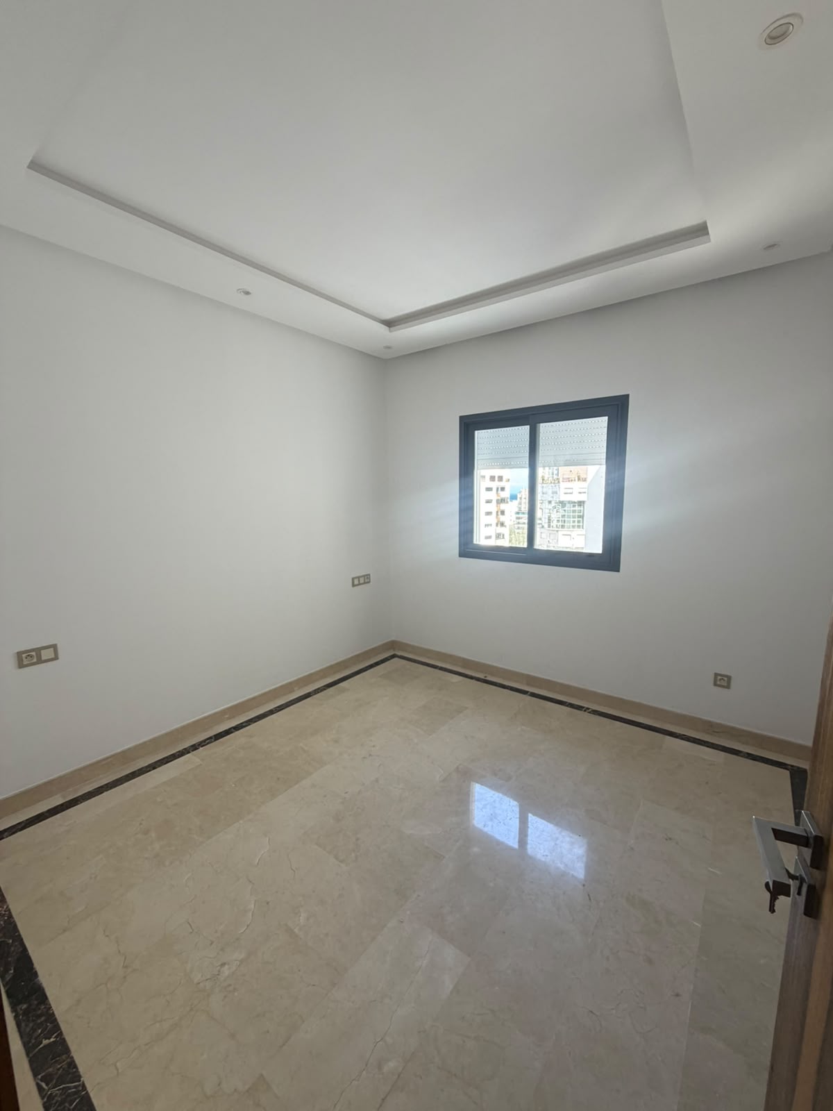 a65d2f90-1d1e-4ab2-bd80-a48b46d14551 appartement de lux a louer
