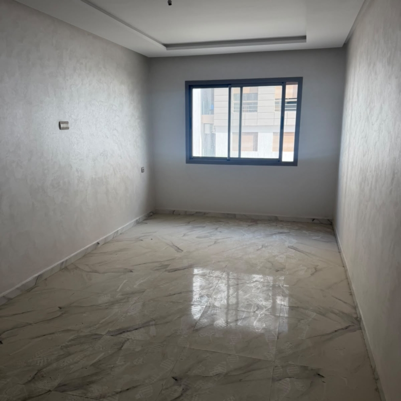APPARTEMENT VIDE