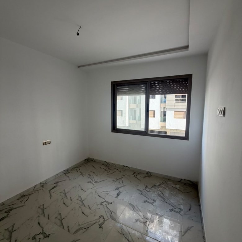 APPARTEMENT VIDE