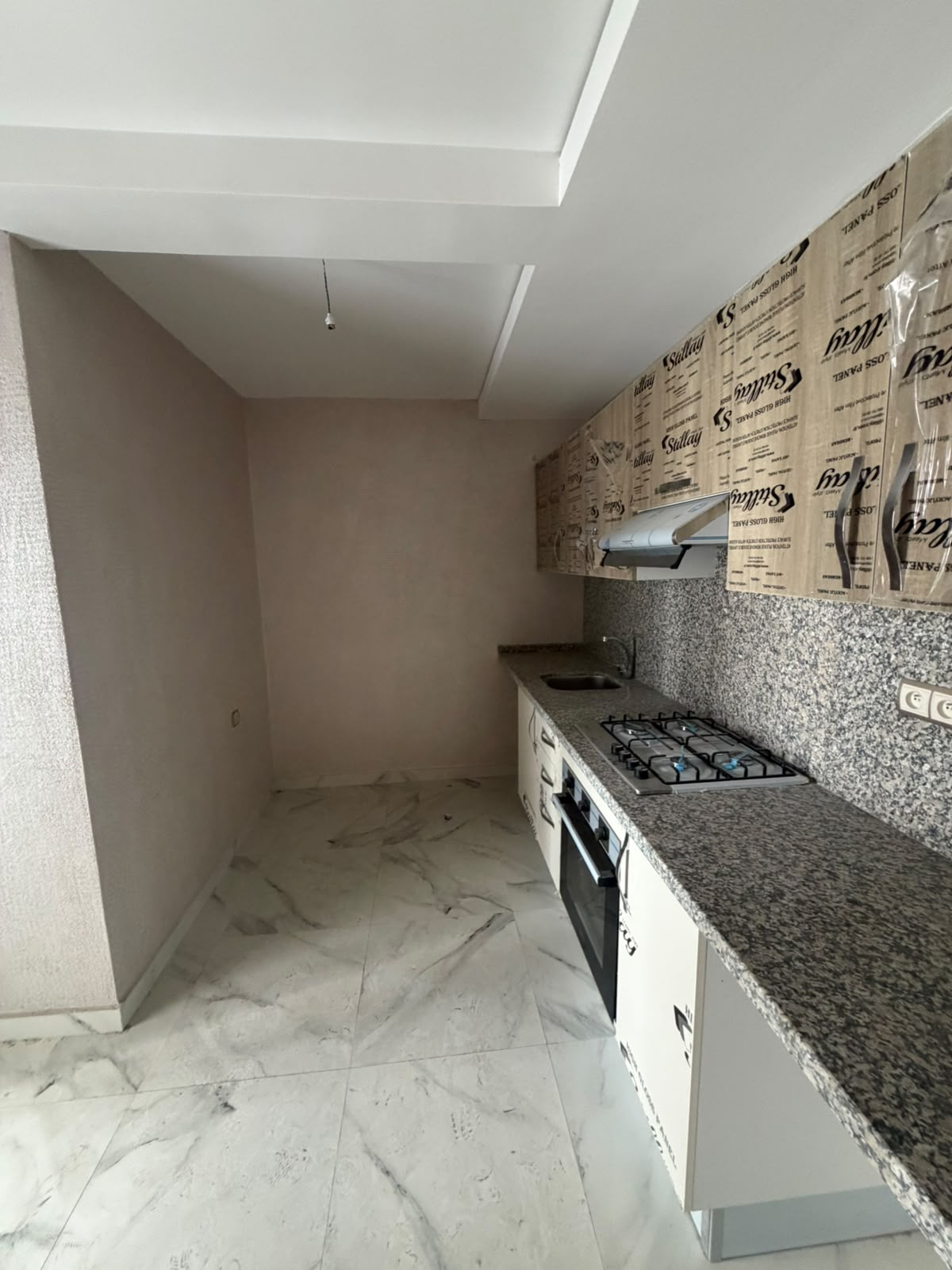 APPARTEMENT VIDE